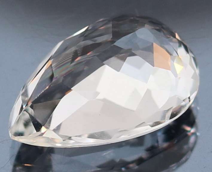 Gorgeous 9.66ct diamond white Topaz