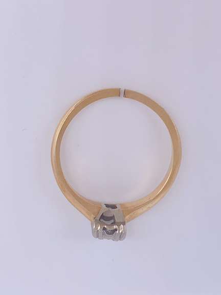 Vintage 14kt Gold Diamond Solitaire Ring