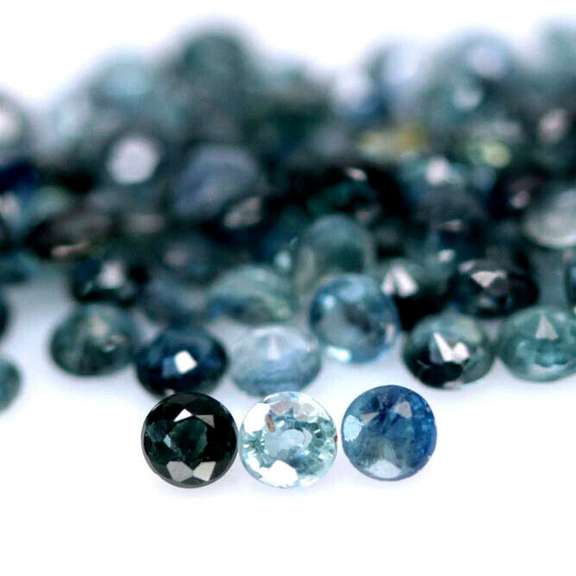 Multi-hue 6.95ct natural blue Sapphire set