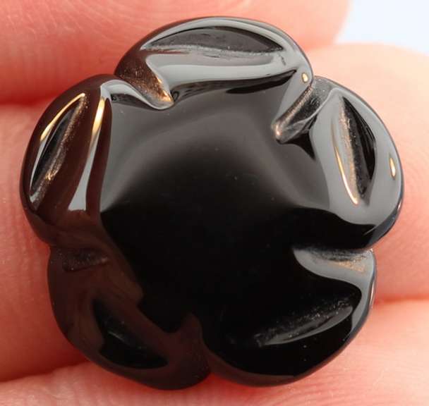 Diamond black 15.66ct flower cut Onyx