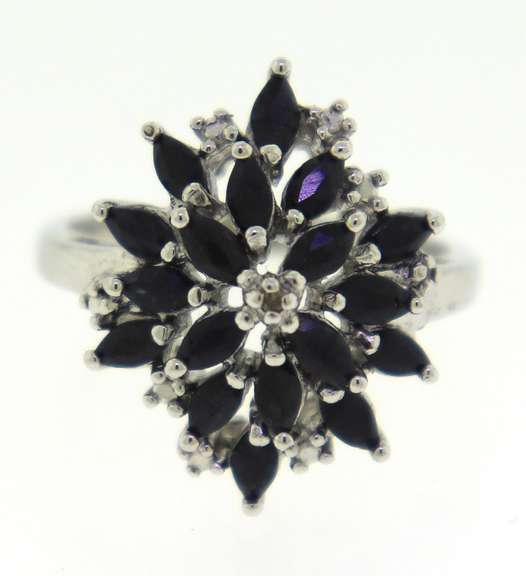 Vintage Sterling Silver Blue Sapphire Ring