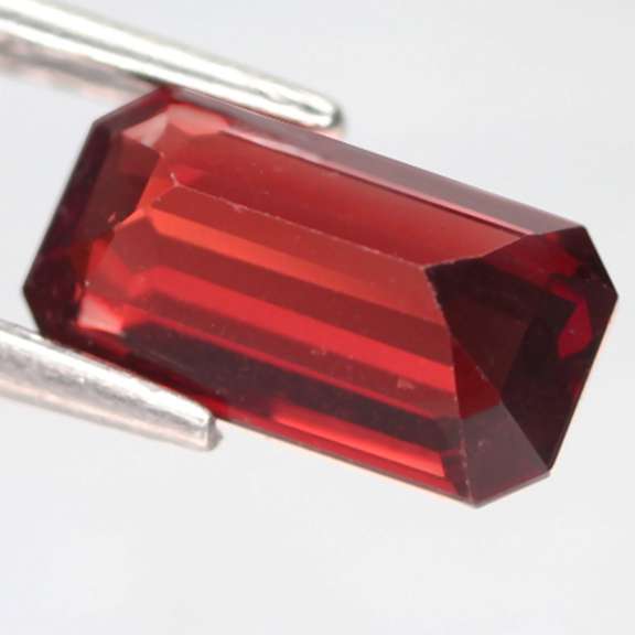Premium 1.71ct VS ruby red Namibian Garnet