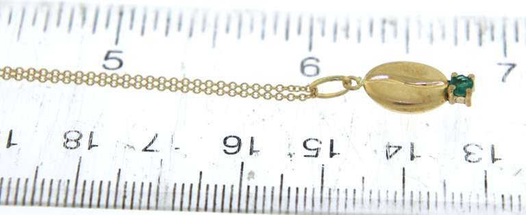 Stylish Yellow Gold Emerald Pendant on Chain