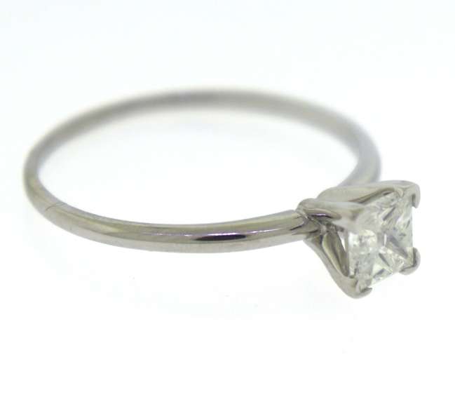 Brilliant Princess Cut Solatire Diamond Ring