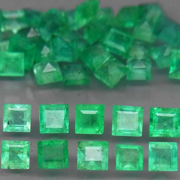 Outstanding 4.76ct real Colombian Emerald set