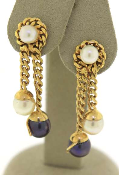 Handsome Yellow Gold Black and White Pearl Earrings