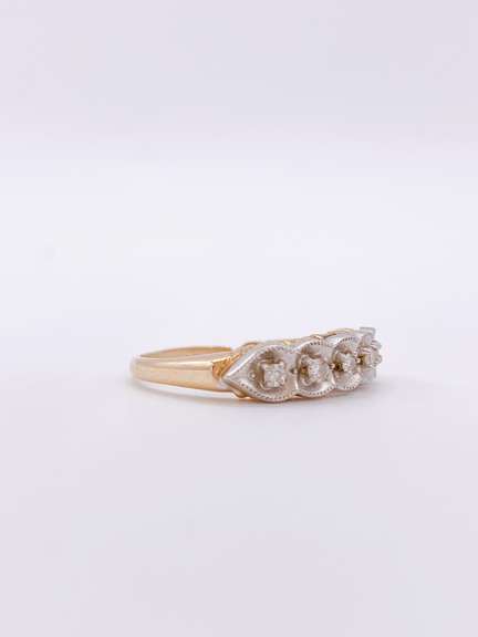 Antique 10kt Gold Diamond Ring