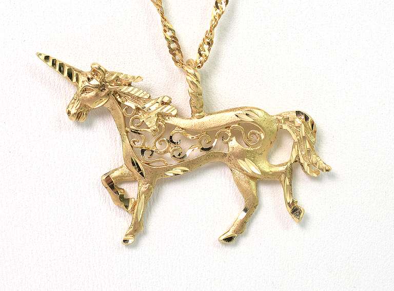Detailed Unicorn Filigree Necklace in 14KT Yellow Gold