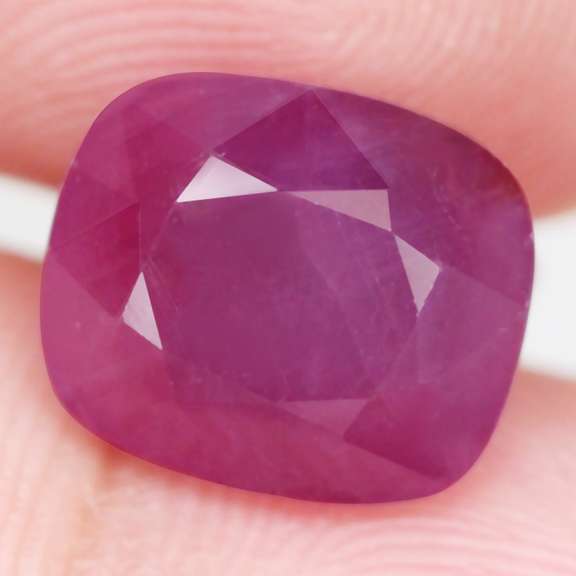 Giant 6.78ct collectors UNHEATED Ruby from Mozambique