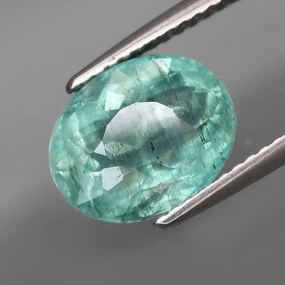 Captivating 3.30ct blue green Aquamarine