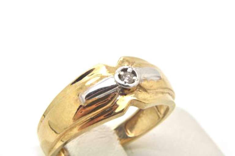 Lovely 10kt Diamond Band