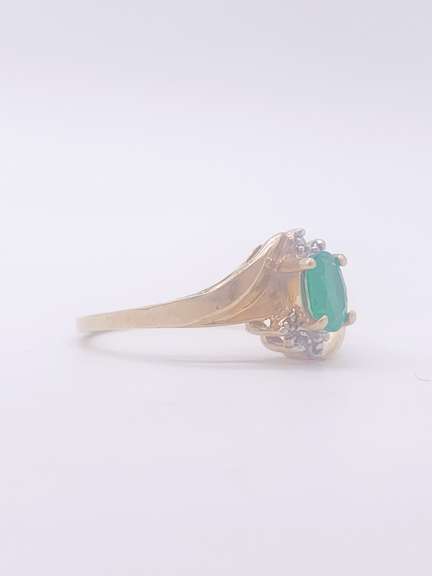 14kt Gold, Emerald, & Diamond Ring
