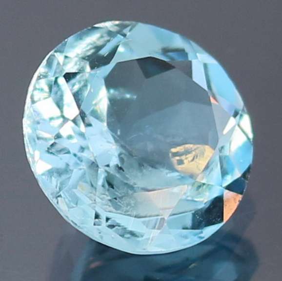 Vibrant and large 3.85ct Topaz solitaire