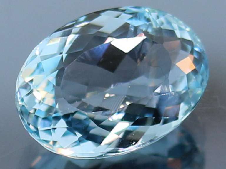 Halo flashing 7.85ct real Brazilian Topaz
