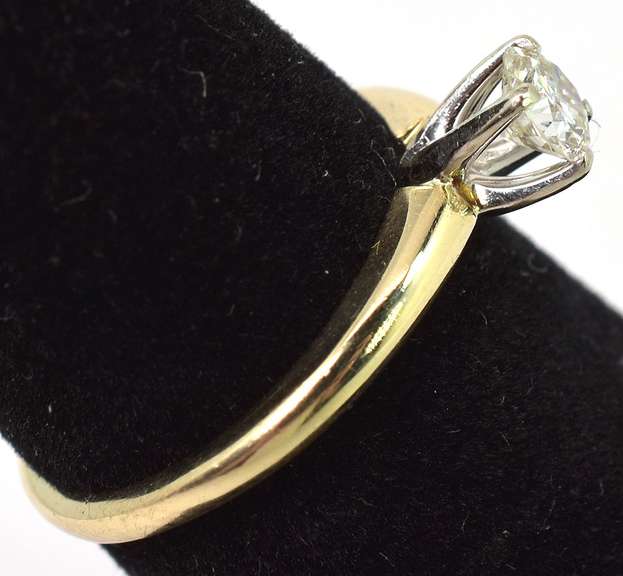Sparkling 0.30CT Diamond Solitaire Ring in 14KT Yellow Gold