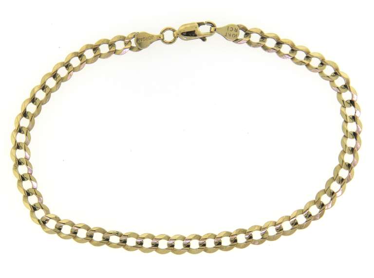 Elegant Yellow Gold Curb Link Bracelet