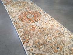 DECORATIVE WOOL RUNNER 10'
