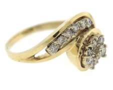 Gorgeous 14kt Yellow Gold 0.80ctw Diamond Swirl Ring