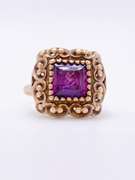 Beautiful 14kt Gold Amethyst Vintage Style Ring