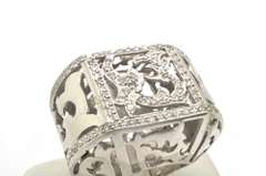Unique 18kt White Gold Diamond Ring