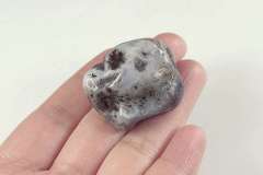 Well defined 104.21 untreated banded Agate