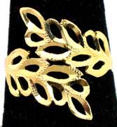 Sleek Gold Leaves Filigree Ring in 14KT Yellow Gold