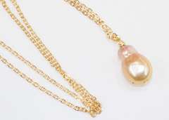Soft Natural Color Pearl on Chain