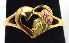Precious Heart Ring in 3-Tone Gold