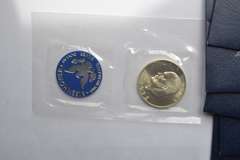 6 1972 Blue pack Ike Unc Silver Dollars