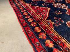 EXQUISITE FINE PERSIAN  RUG 5'.6" X 10'.2"