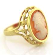 Gorgeous 14kt Yellow Gold Oval Cameo Ring