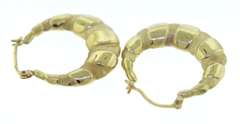 Chic 14kt Yellow Gold Ridged Texture Hoop Earrings