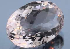 Substantial 21ct whisper pink checker top Amethyst