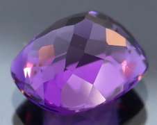 Magnificent 7.23ct true violet Amethyst