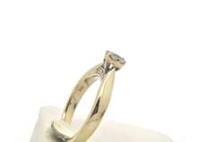 Dazzling 14kt Diamond Ring