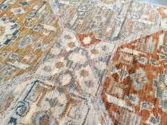 DECORATIVE WOOL RUNNER 10'