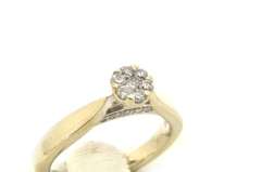Dazzling 14kt Diamond Ring