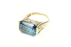 10K Yellow Gold Blue Topaz Diamond Raised Fleur De Lis Ring