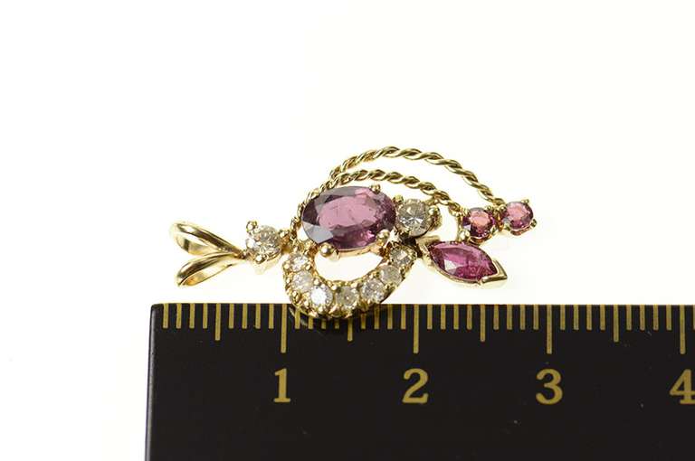 10K Yellow Gold 1.40 Ctw Ornate Ruby Diamond Rope Cluster Pendant