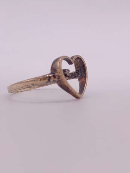 10kt Gold Heart & Diamond Cocktail Ring
