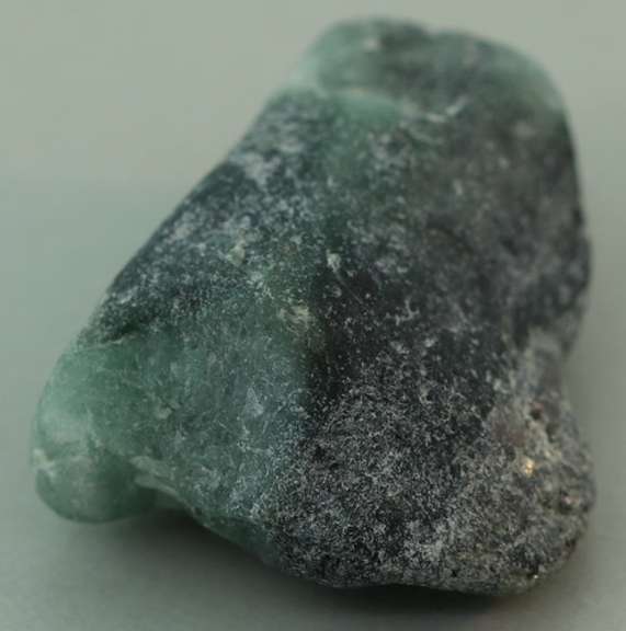 Splendid 25.19ct raw Emerald in matrix