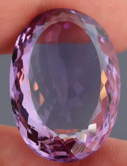 Halo flashing 40.5ct real unheated Bolivian Amethyst