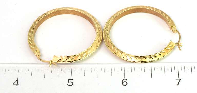 Glittering Textured Hoop Earrings in 14KT Yellow Gold
