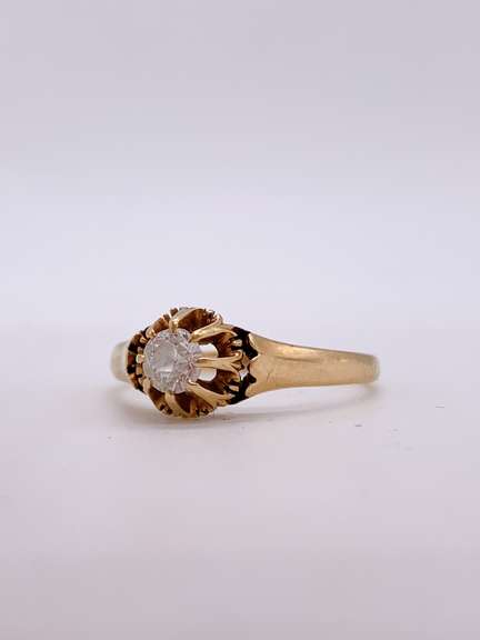 14kt Gold & Diamond Ring