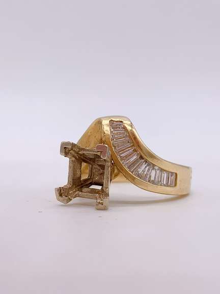 14kt Gold Semi Mount Diamond Ring