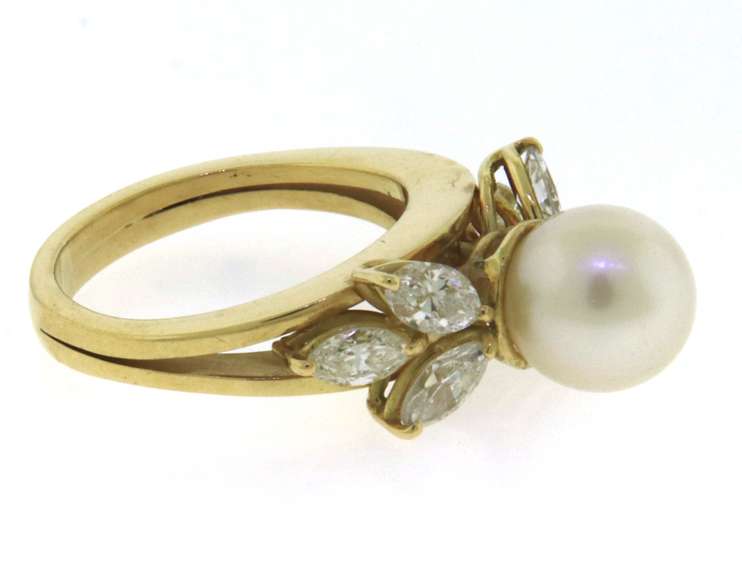 Significant 18kt Pearl and Diamond Cocktail Ring