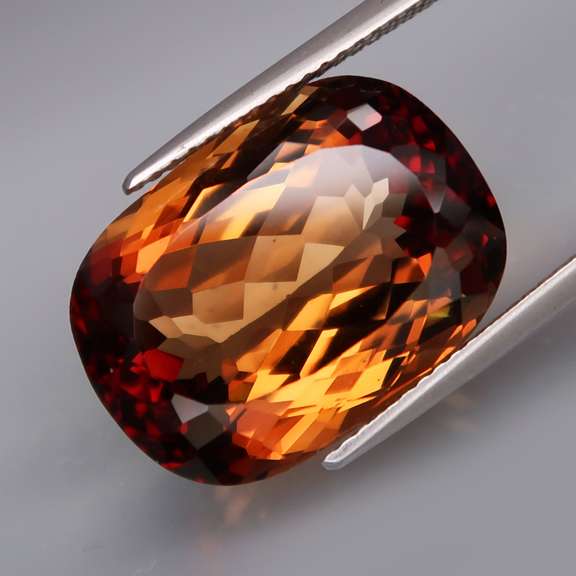 Exquisite 21.08ct whiskey color Imperial Topaz