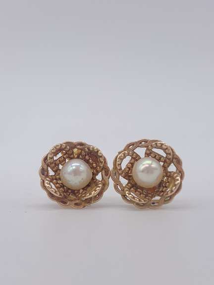 14kt Solid Yellow Gold Stud Earrings