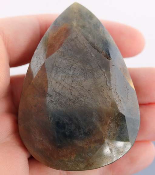 Impressive 657ct untreated metallic shimmer Sapphire