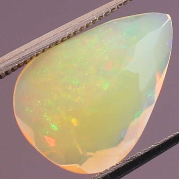 Floral pattern 2.15ct Welo Opal
